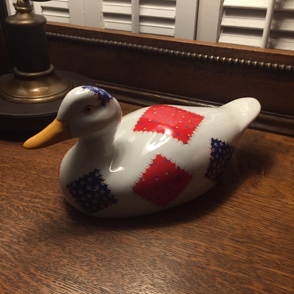 Porcelain patchwork duck figurine - Picture 3 of 6